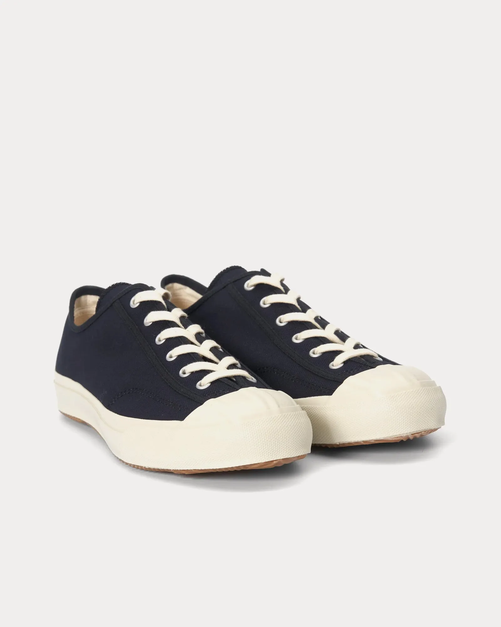 Gym Classic Canvas Navy / White Low Top Sneakers