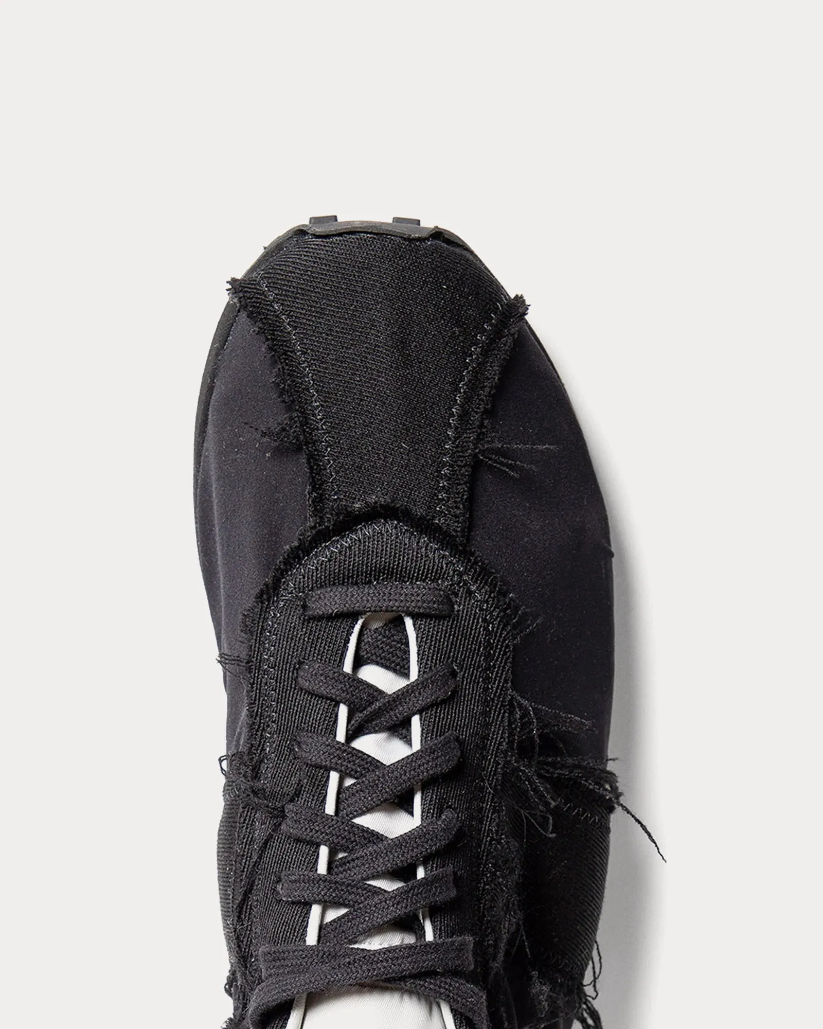 Moveo Black Low Top Sneakers